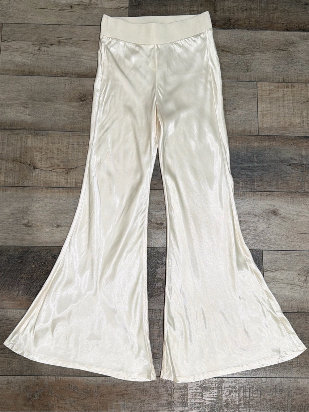 Enza Costa satin bias pants in antique white - Picture 3 of 8